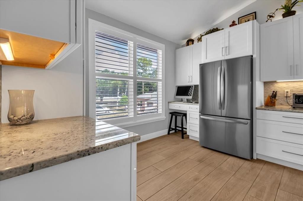 For Sale: $275,000 (2 beds, 2 baths, 1351 Square Feet)