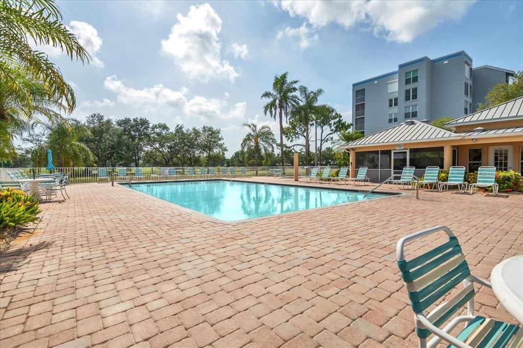 For Sale: $275,000 (2 beds, 2 baths, 1351 Square Feet)