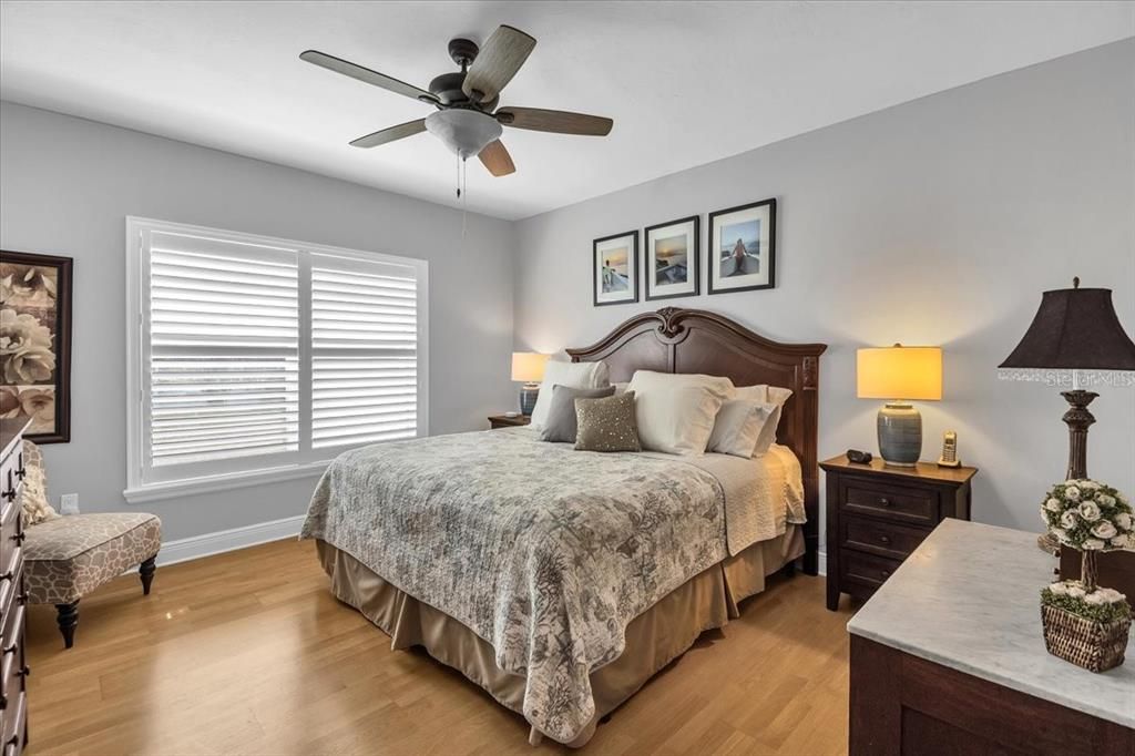 For Sale: $275,000 (2 beds, 2 baths, 1351 Square Feet)