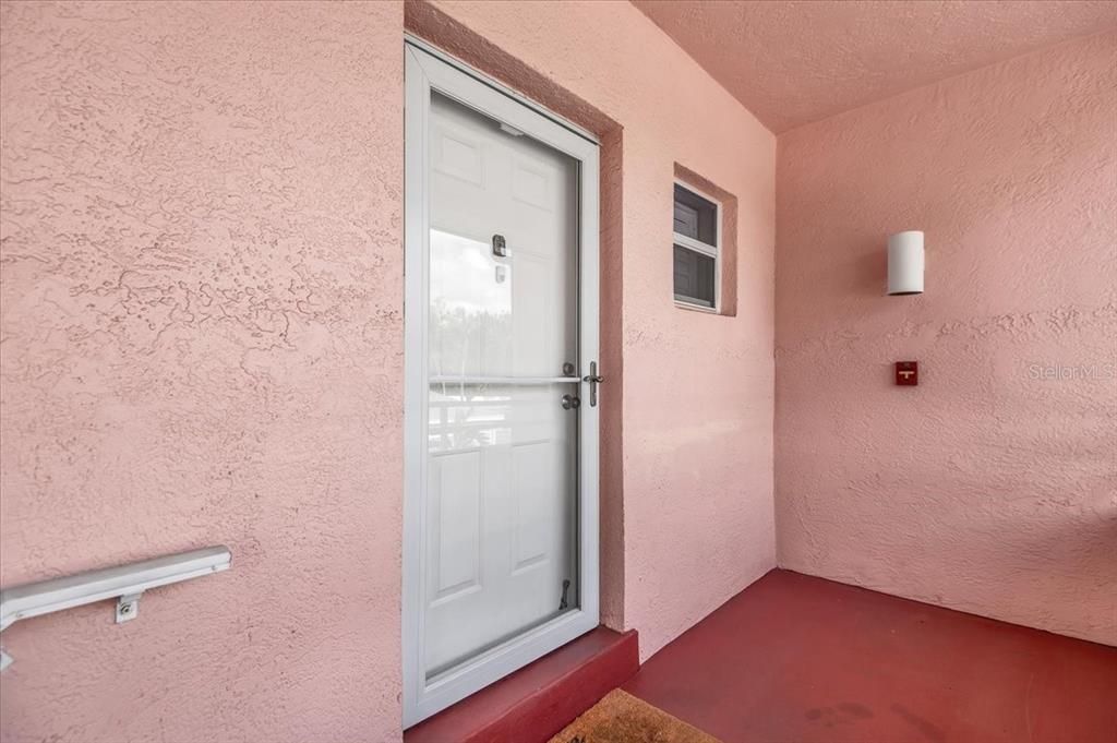 For Sale: $275,000 (2 beds, 2 baths, 1351 Square Feet)
