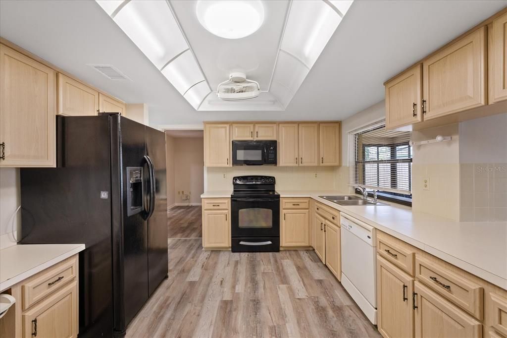 En Venta: $230,000 (2 camas, 2 baños, 1510 Pies cuadrados)