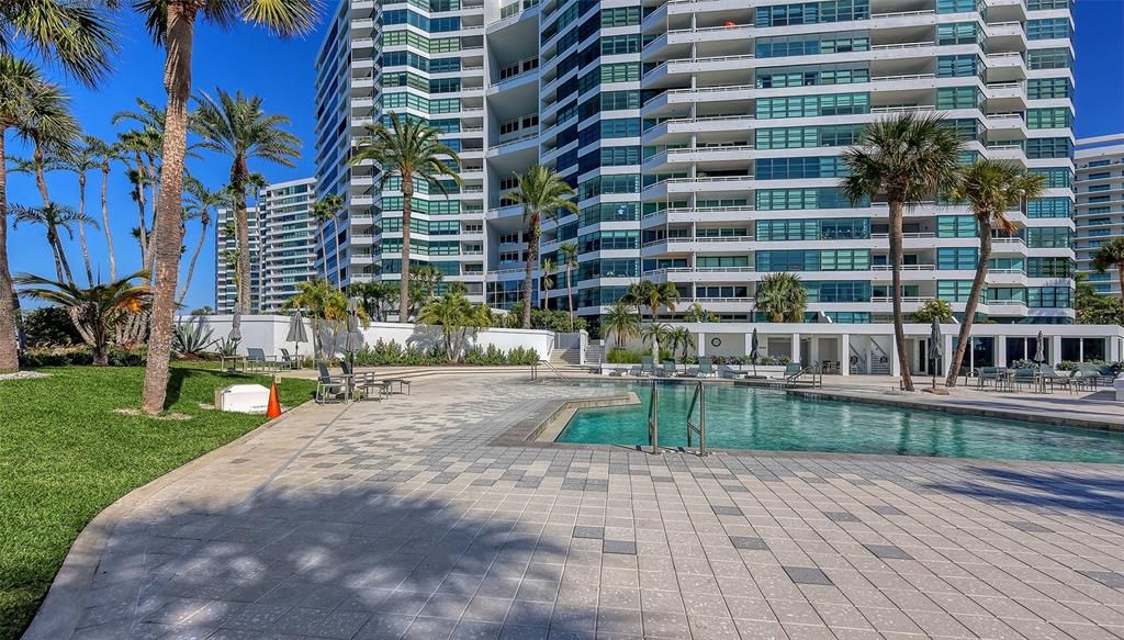 For Rent: $4,500 (2 beds, 2 baths, 1729 Square Feet)
