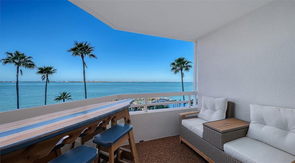 For Rent: $4,500 (2 beds, 2 baths, 1729 Square Feet)