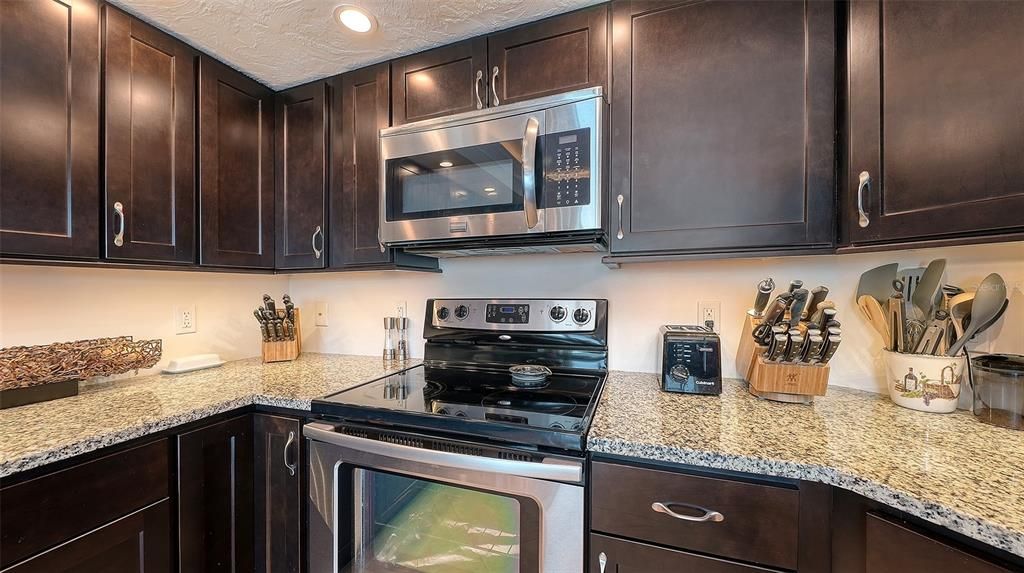 For Rent: $4,500 (2 beds, 2 baths, 1729 Square Feet)