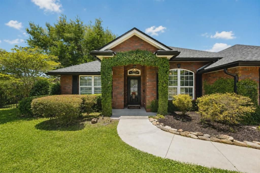 En Venta: $588,000 (3 camas, 2 baños, 2109 Pies cuadrados)