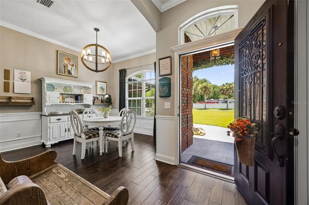 En Venta: $588,000 (3 camas, 2 baños, 2109 Pies cuadrados)