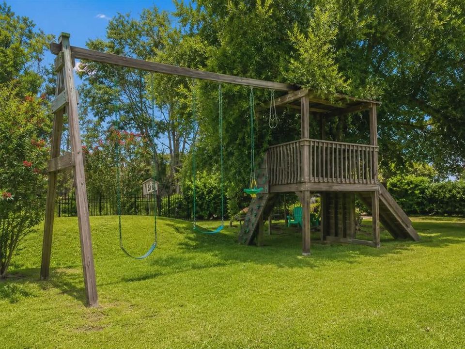 En Venta: $588,000 (3 camas, 2 baños, 2109 Pies cuadrados)