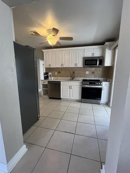 В аренду: $3,150 (3 спален, 2 ванн, 1568 Квадратных фут)