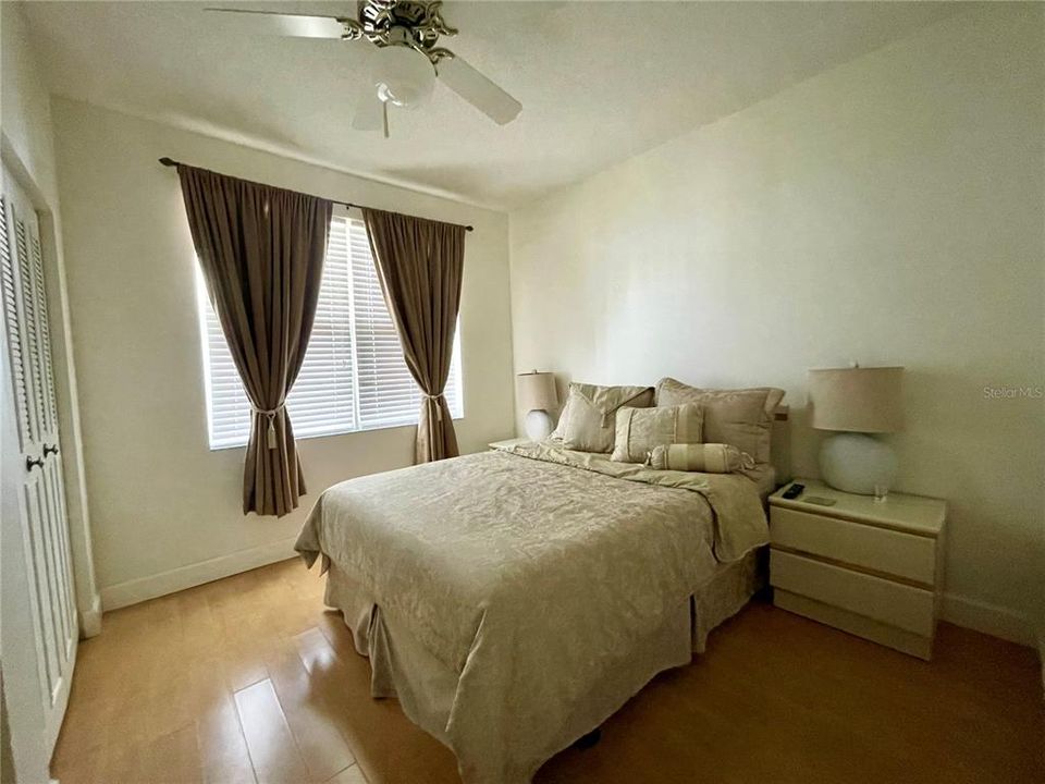 En Venta: $449,000 (2 camas, 2 baños, 1200 Pies cuadrados)