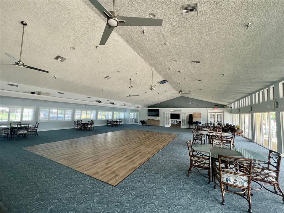 En Venta: $449,000 (2 camas, 2 baños, 1200 Pies cuadrados)