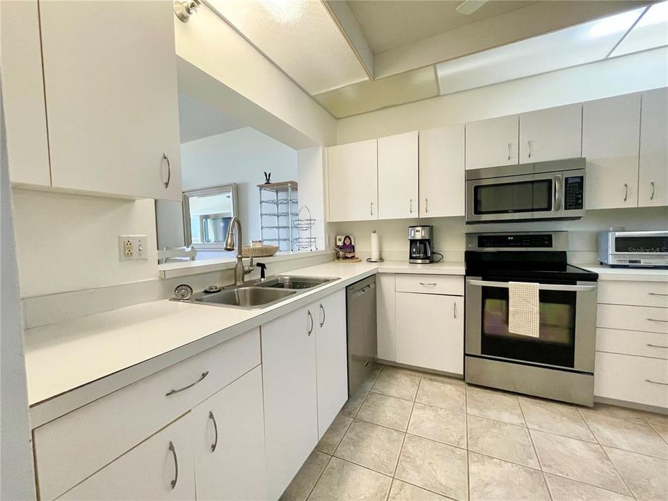 En Venta: $449,000 (2 camas, 2 baños, 1200 Pies cuadrados)