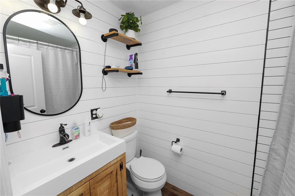 For Sale: $249,000 (3 beds, 1 baths, 1100 Square Feet)