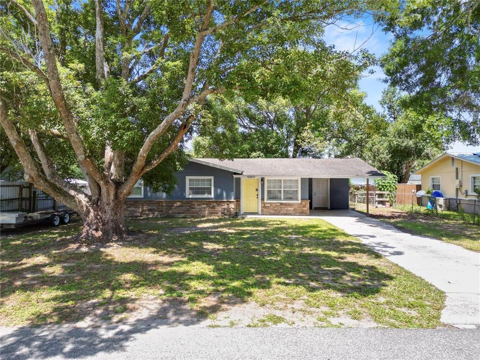 For Sale: $249,000 (3 beds, 1 baths, 1100 Square Feet)