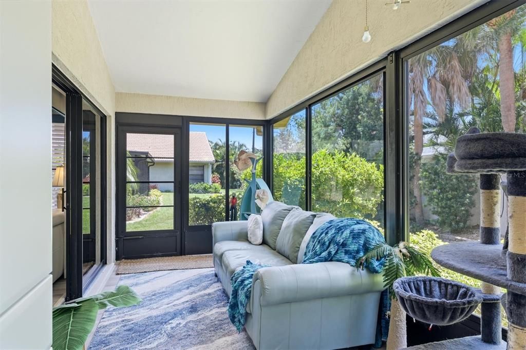 Activo con contrato: $349,900 (2 camas, 2 baños, 1239 Pies cuadrados)