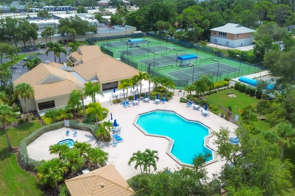 Activo con contrato: $349,900 (2 camas, 2 baños, 1239 Pies cuadrados)