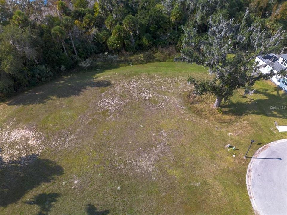 待售: $274,900 (1.45 acres)