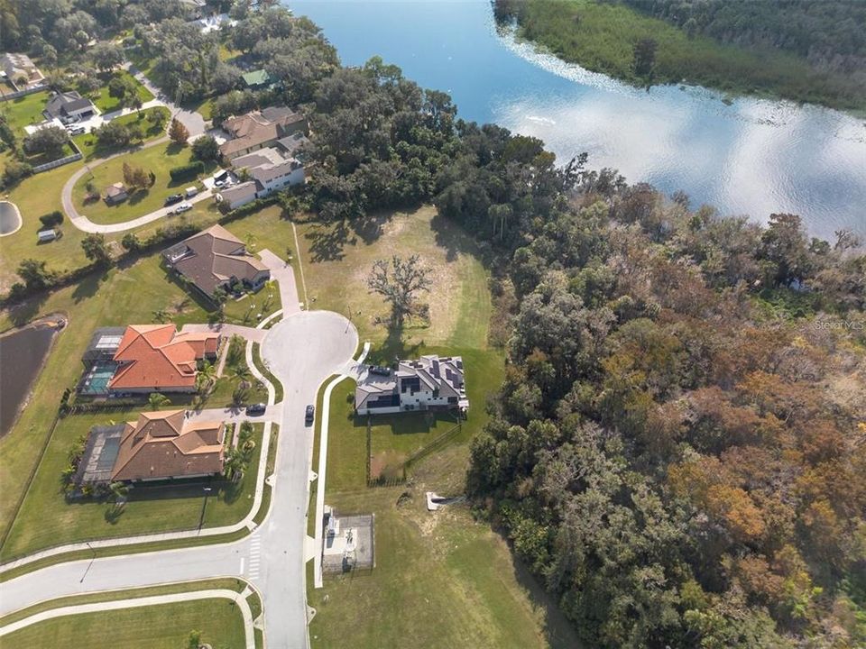 待售: $274,900 (1.45 acres)