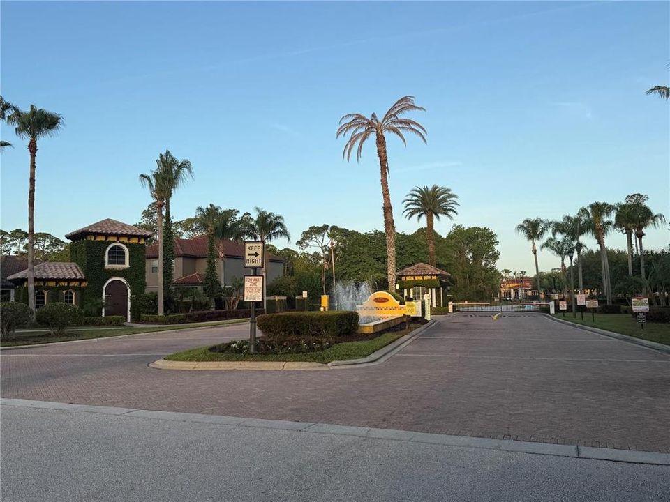 待售: $274,900 (1.45 acres)
