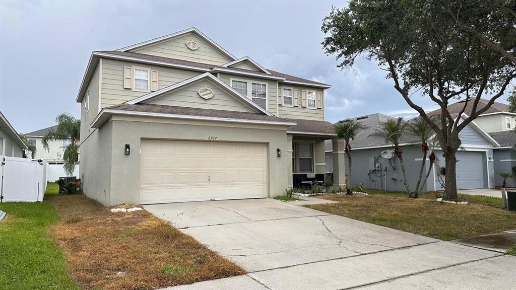 For Rent: $2,400 (3 beds, 2 baths, 2396 Square Feet)
