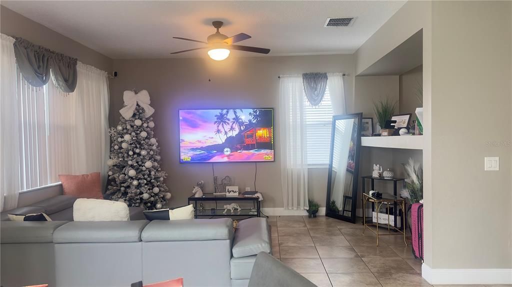 For Rent: $2,400 (3 beds, 2 baths, 2396 Square Feet)