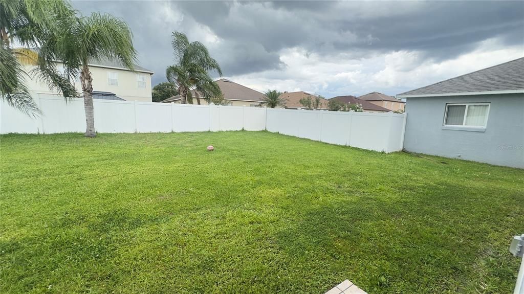 For Rent: $2,400 (3 beds, 2 baths, 2396 Square Feet)