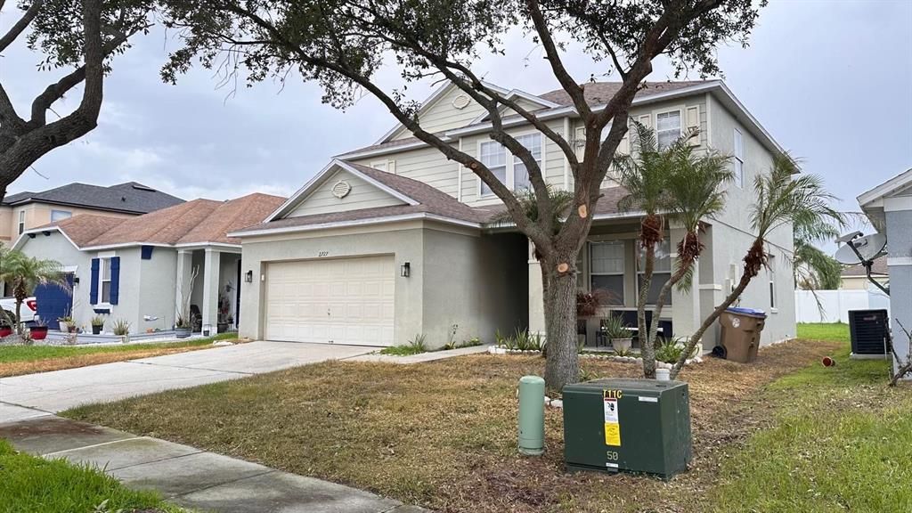 For Rent: $2,400 (3 beds, 2 baths, 2396 Square Feet)