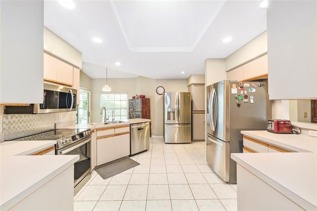 For Sale: $385,000 (3 beds, 2 baths, 2179 Square Feet)