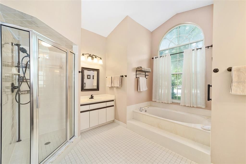 For Sale: $385,000 (3 beds, 2 baths, 2179 Square Feet)