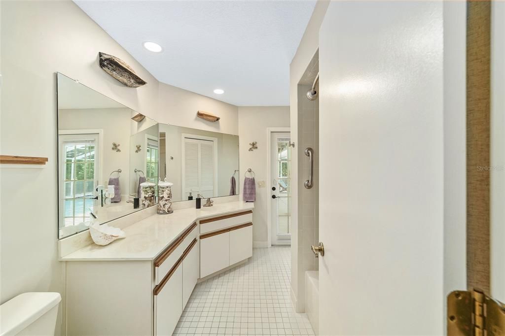 For Sale: $385,000 (3 beds, 2 baths, 2179 Square Feet)