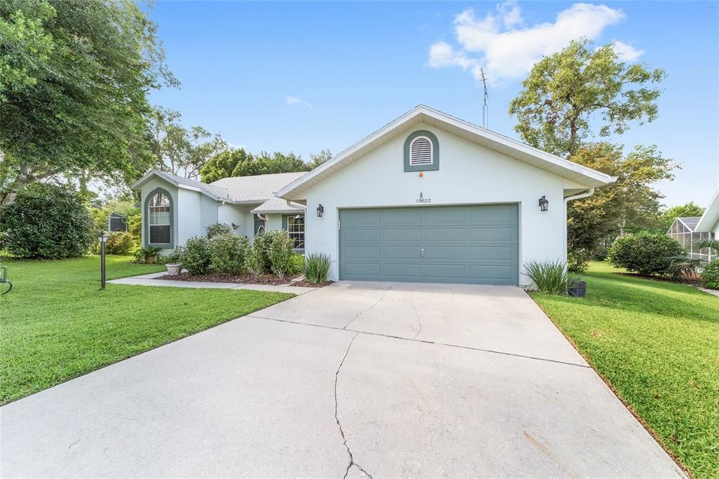 For Sale: $385,000 (3 beds, 2 baths, 2179 Square Feet)