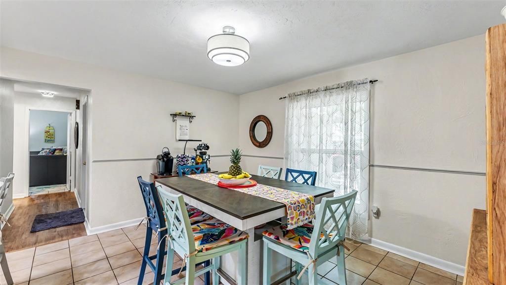 En Venta: $419,900 (4 camas, 2 baños, 2163 Pies cuadrados)
