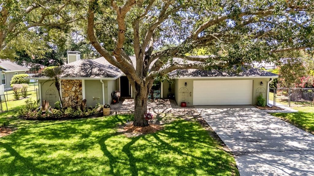 En Venta: $419,900 (4 camas, 2 baños, 2163 Pies cuadrados)