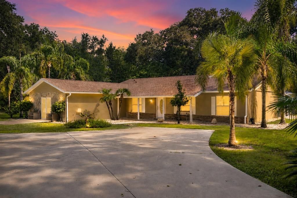 For Sale: $769,900 (4 beds, 3 baths, 1742 Square Feet)