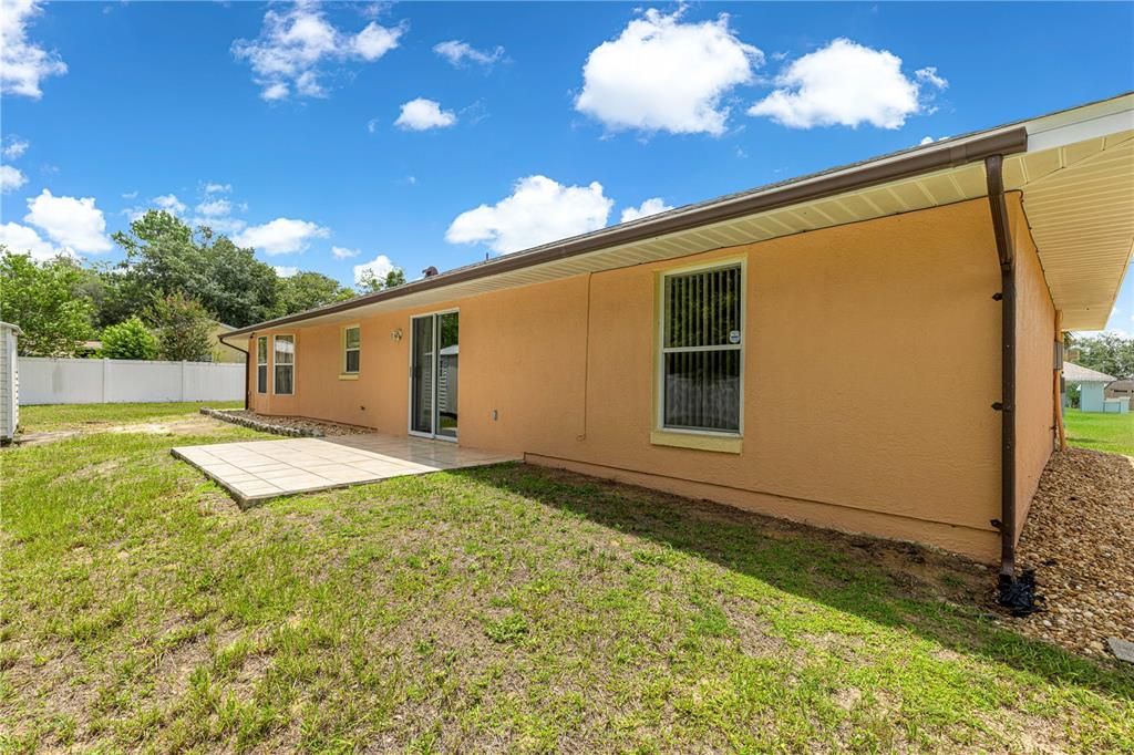 En Venta: $260,000 (3 camas, 2 baños, 1418 Pies cuadrados)