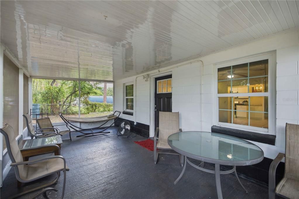 For Sale: $250,000 (3 beds, 2 baths, 1408 Square Feet)