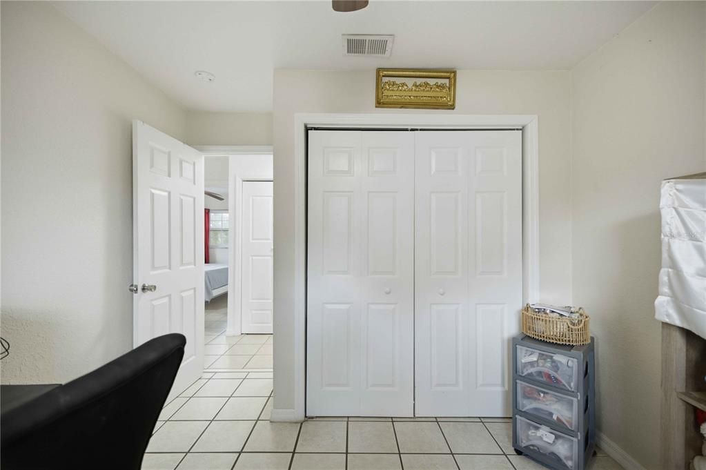 For Sale: $250,000 (3 beds, 2 baths, 1408 Square Feet)