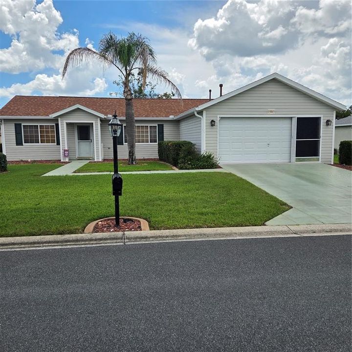 For Sale: $263,000 (2 beds, 2 baths, 1296 Square Feet)