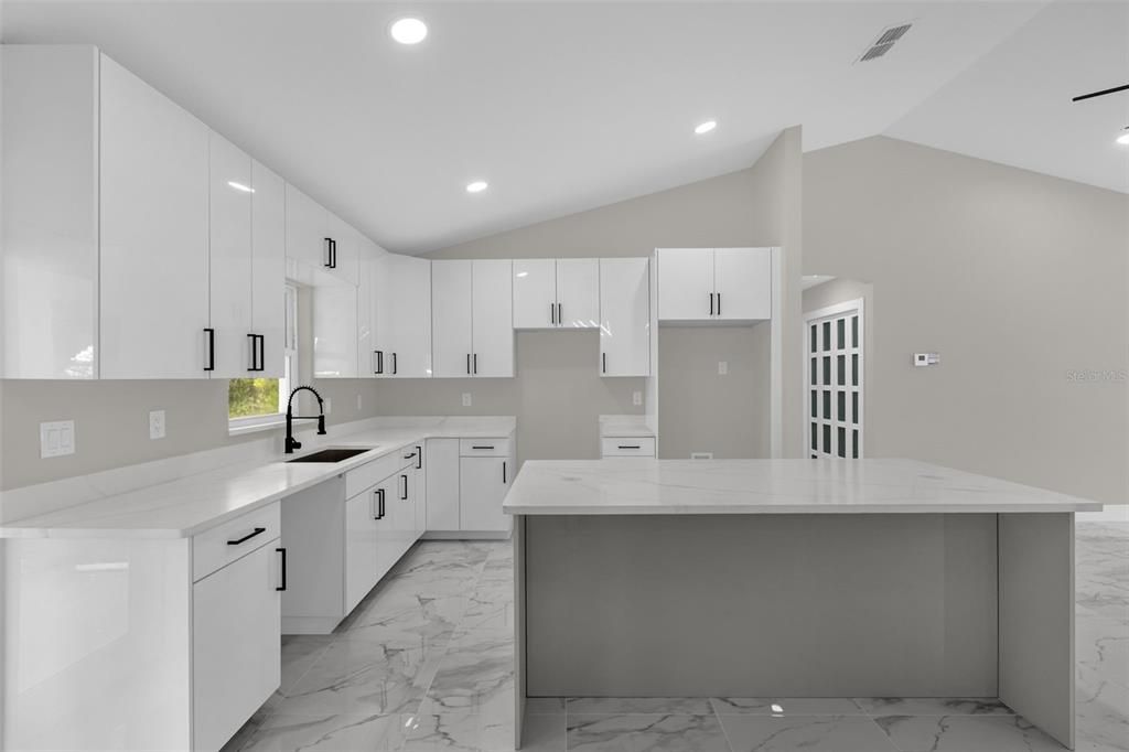 For Sale: $354,990 (3 beds, 2 baths, 1473 Square Feet)
