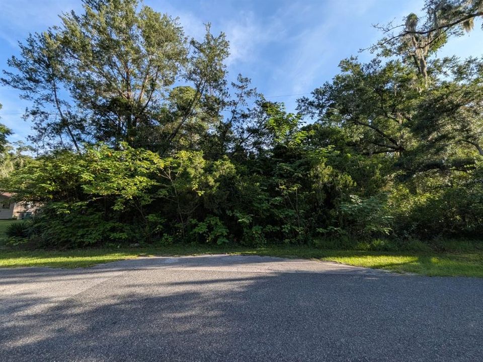 En Venta: $37,500 (0.32 acres)
