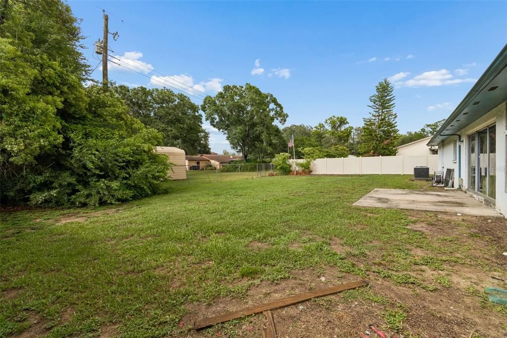 Active With Contract: $295,900 (3 beds, 2 baths, 1375 Square Feet)