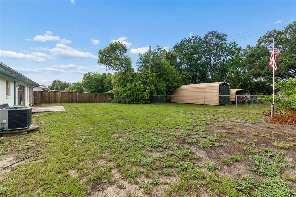 Active With Contract: $295,900 (3 beds, 2 baths, 1375 Square Feet)