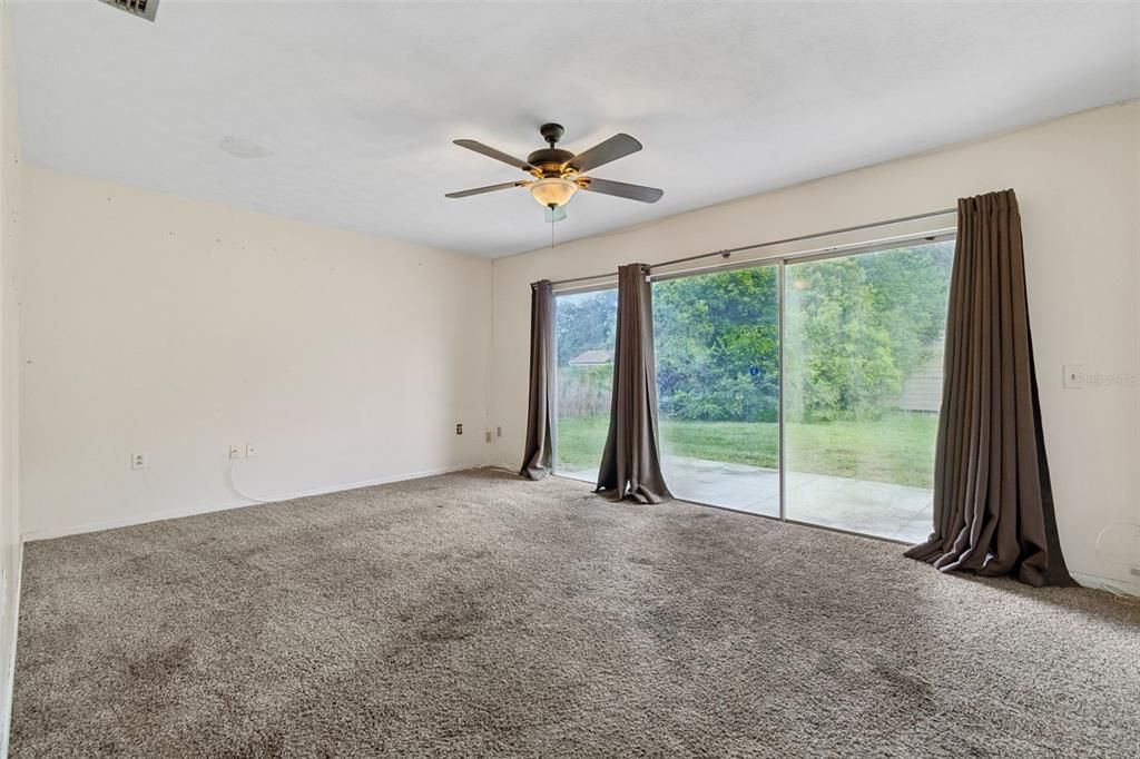 Active With Contract: $295,900 (3 beds, 2 baths, 1375 Square Feet)