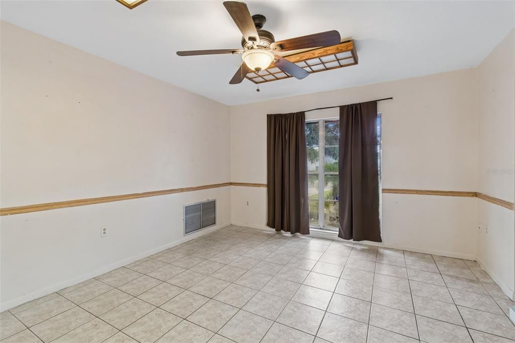Active With Contract: $295,900 (3 beds, 2 baths, 1375 Square Feet)