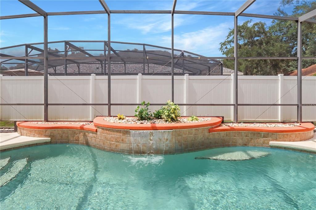 For Sale: $449,900 (3 beds, 2 baths, 1979 Square Feet)