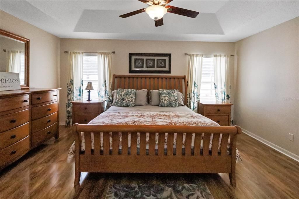 For Sale: $449,900 (3 beds, 2 baths, 1979 Square Feet)