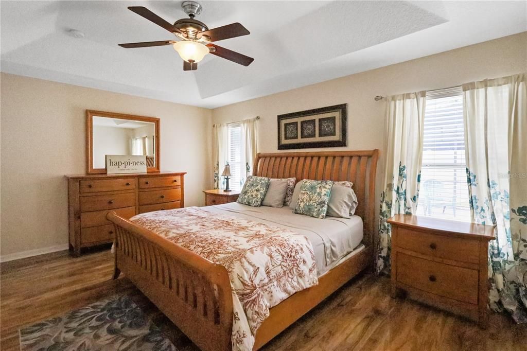 For Sale: $449,900 (3 beds, 2 baths, 1979 Square Feet)