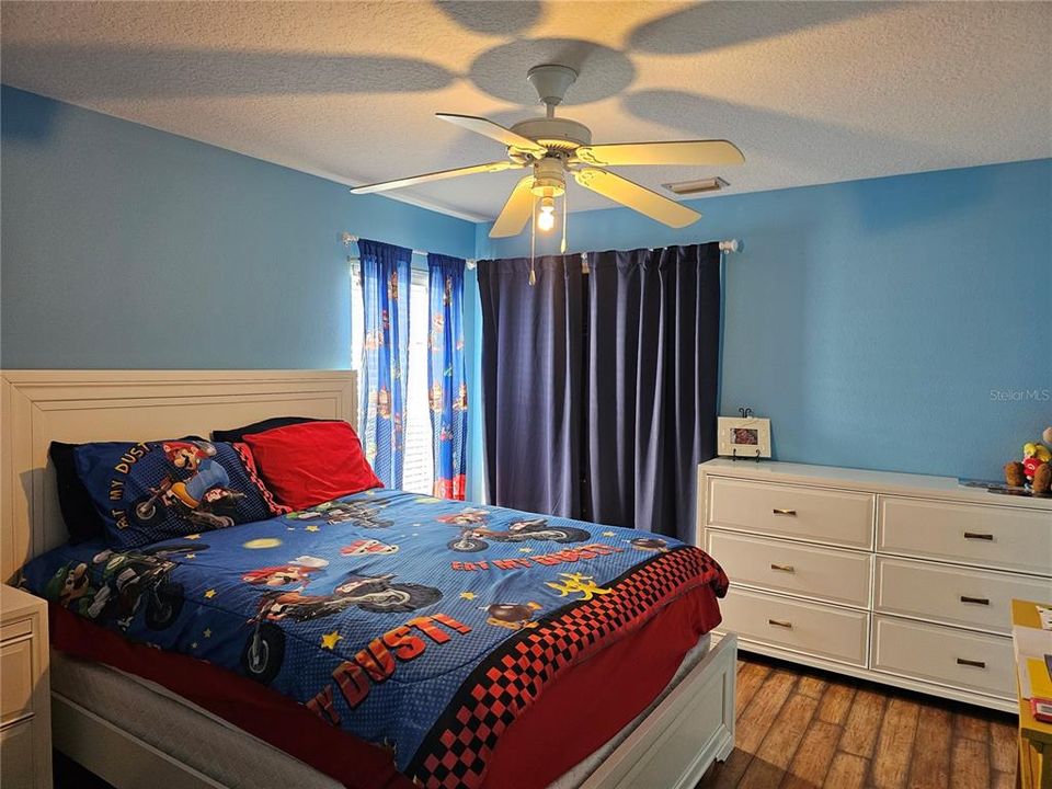 For Sale: $449,900 (3 beds, 2 baths, 1979 Square Feet)