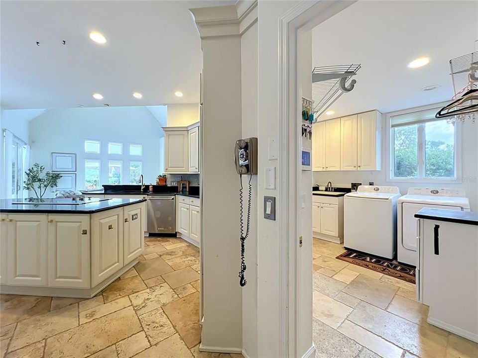 En Venta: $1,475,000 (5 camas, 3 baños, 4859 Pies cuadrados)