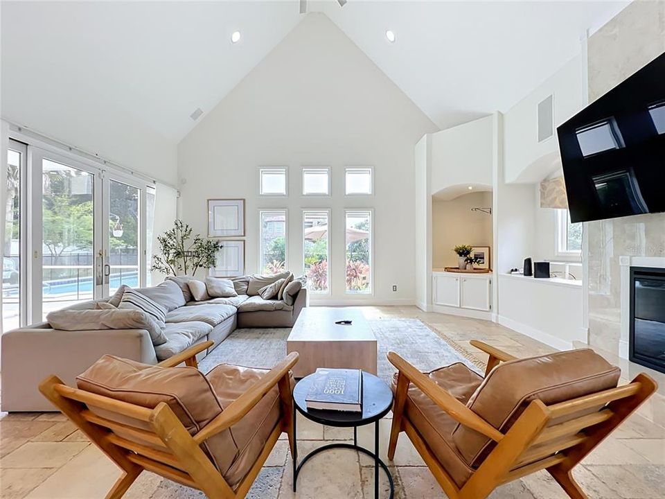En Venta: $1,475,000 (5 camas, 3 baños, 4859 Pies cuadrados)