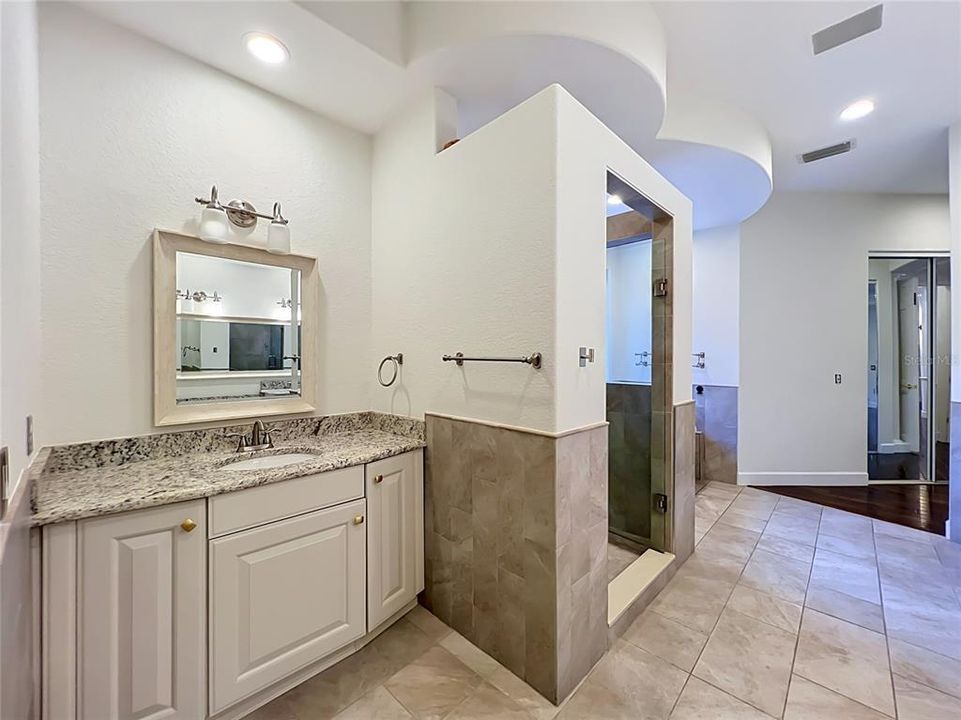 En Venta: $1,475,000 (5 camas, 3 baños, 4859 Pies cuadrados)